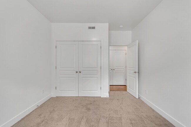 Building Photo - Cedar Street Holdings