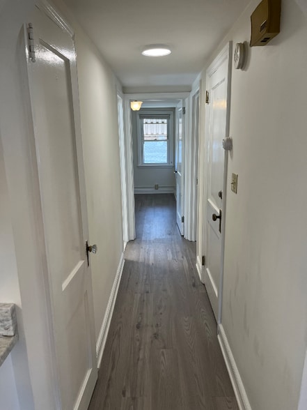 Building Photo - 47 S Chestnut St