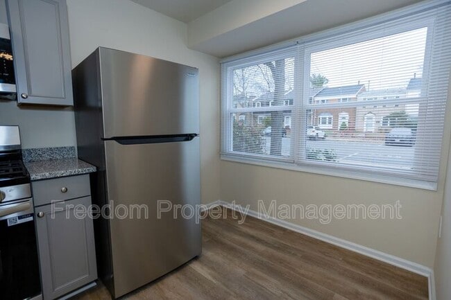 Building Photo - 8343 Irongate Way