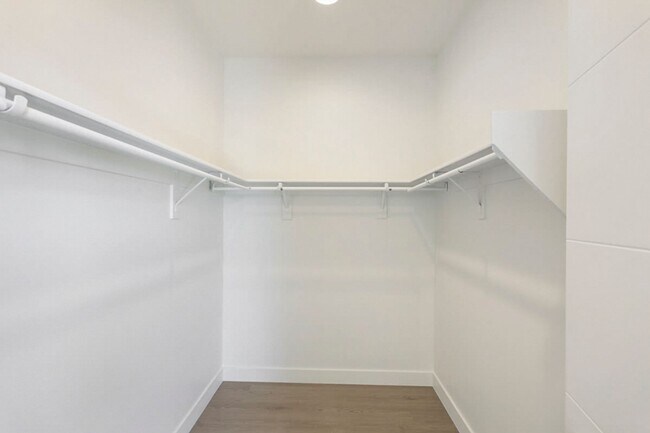 Building Photo - Summerlin Beauty With Bed and Bath On 1st Floor