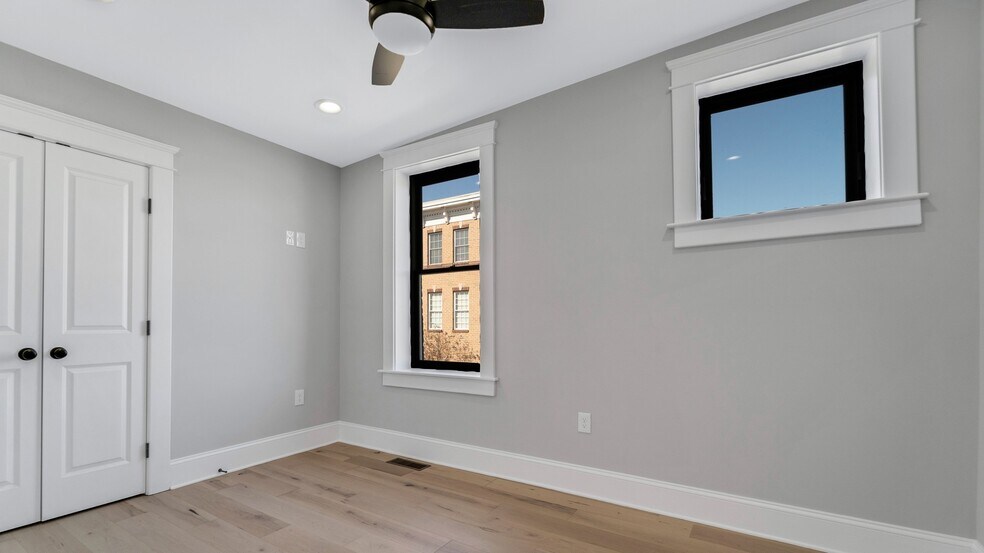 Building Photo - 2613 Fleet St