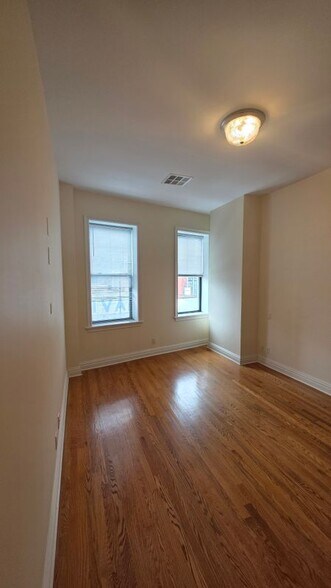Building Photo - 1637 Sheepshead Bay Rd
