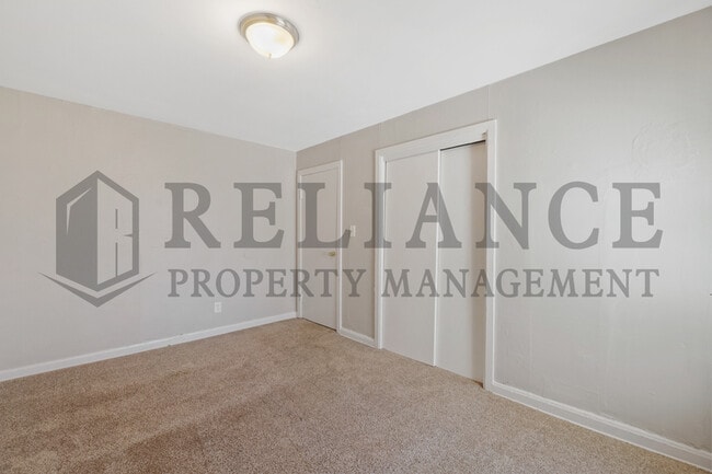 Building Photo - 2225 N Chautauqua St