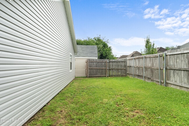 Building Photo - 401 Pinto St