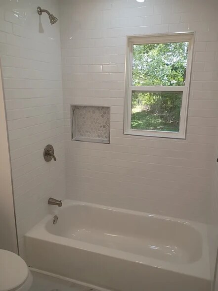 Building Photo - 731 N Price Rd