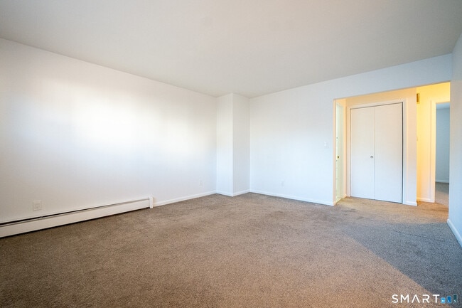 Building Photo - 38 Enid St