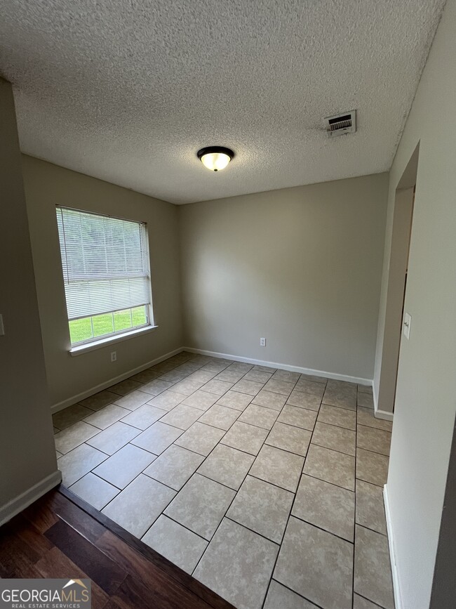 Building Photo - 15 Talbot Ct