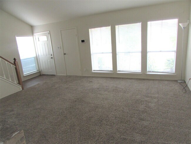 Building Photo - 16706 Running Quail Ct