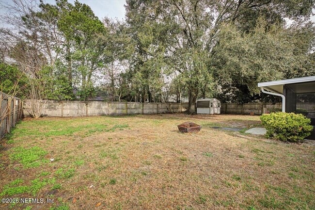 Building Photo - 8472 Bandera Cir W