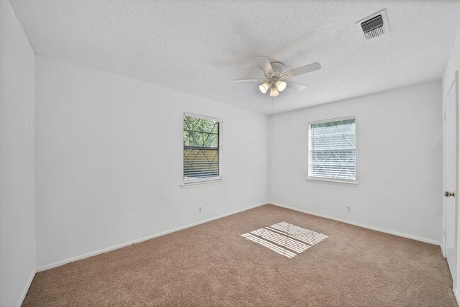 Building Photo - 6516 Perdido Dr