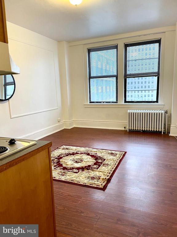 Building Photo - 1324 Locust St