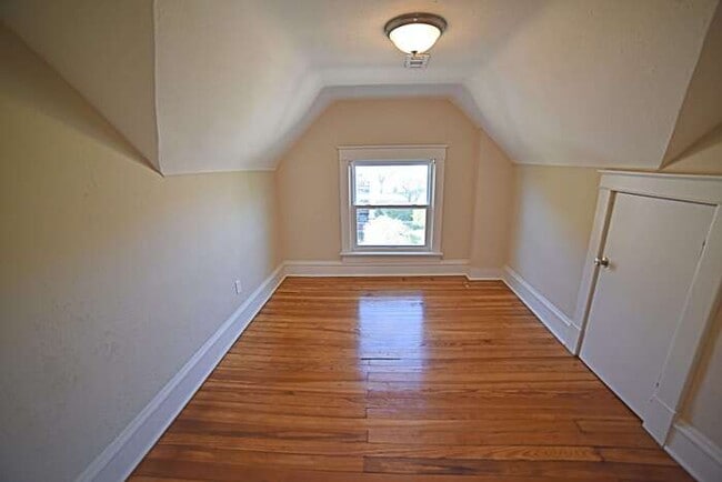 Building Photo - 1201 Brush Creek Blvd