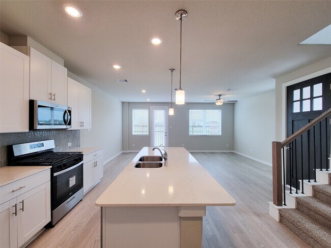 Building Photo - 10055 Cloud Mist Dr