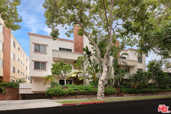 Building Photo - 315 N Swall Dr