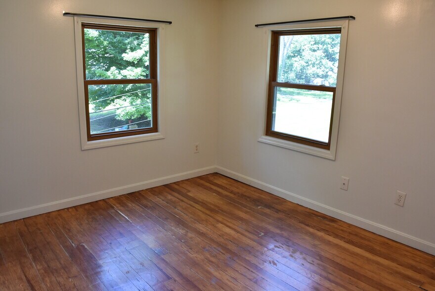 Building Photo - 539 North St