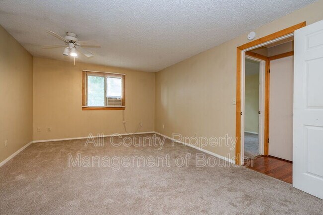 Building Photo - 819 Elliott St