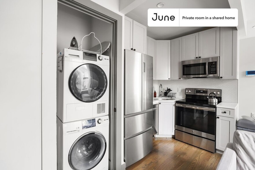 Building Photo - Room in Shared 2 bed/1 bath home