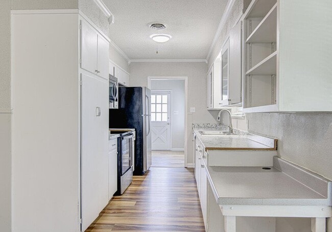 Building Photo - 1523 Weyford Dr