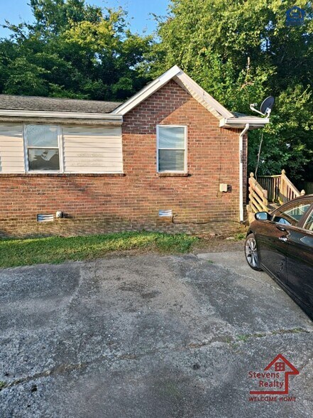 Building Photo - 308 Hawk View Ct