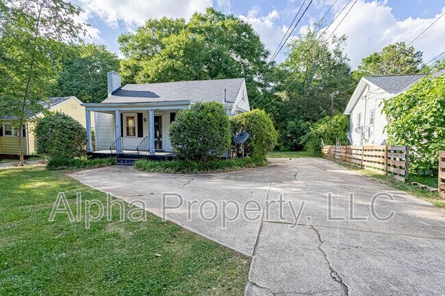 Building Photo - 110 Deoyley Ave