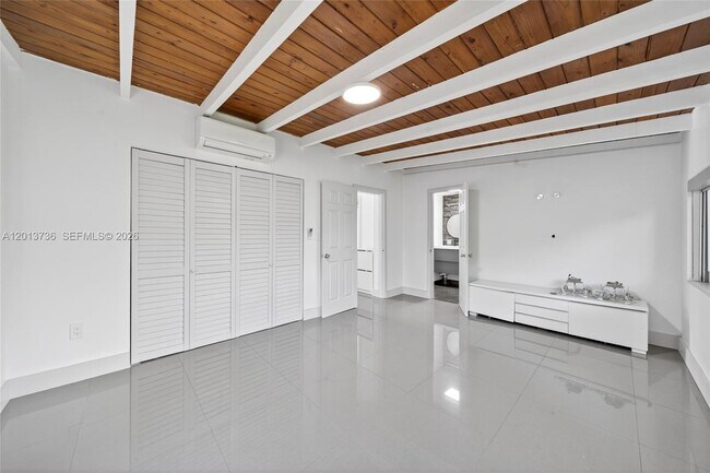 Building Photo - 11665 W Biscayne Canal Rd