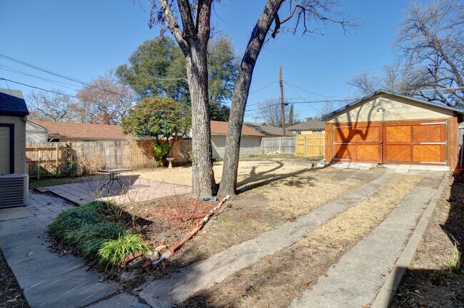 Building Photo - 4128 Pershing Ave