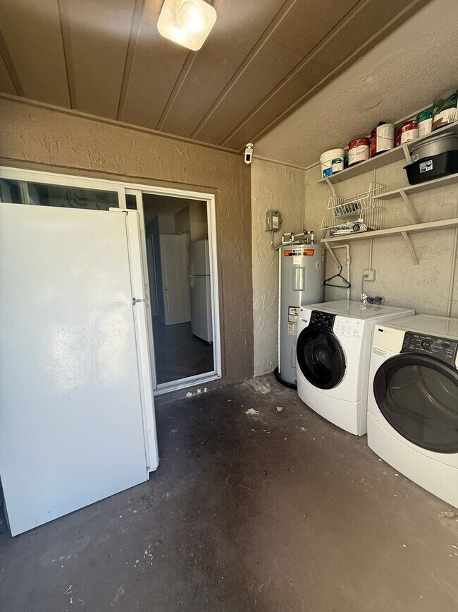 Building Photo - 102 Kristi Ann Ct