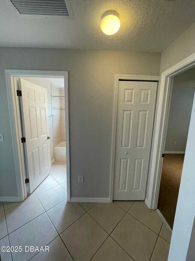 Building Photo - 613 Coral Trace Blvd