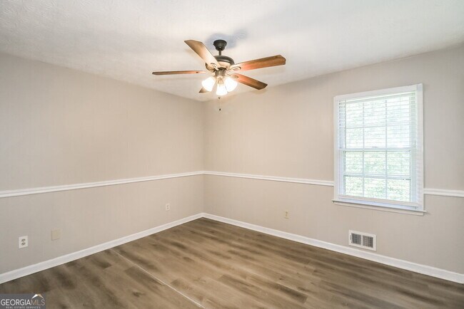 Building Photo - 80 Belmont Park Ln