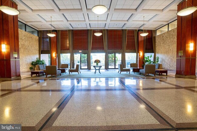 Building Photo - 5505 Seminary Rd