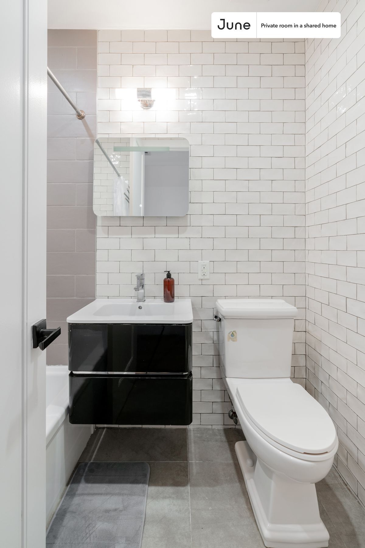 Building Photo - Room in Shared 3 bed/1 bath home