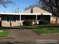 Building Photo - 2895 Mill St