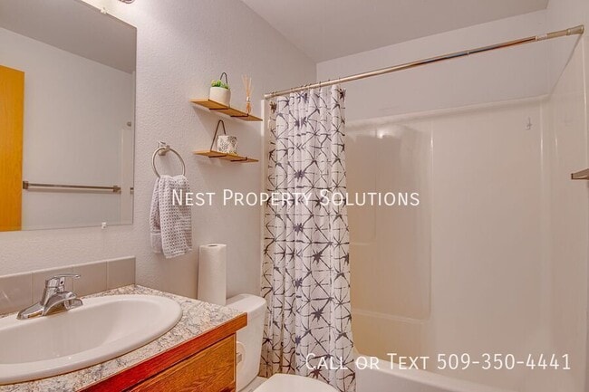 Building Photo - 1341 Shelby St