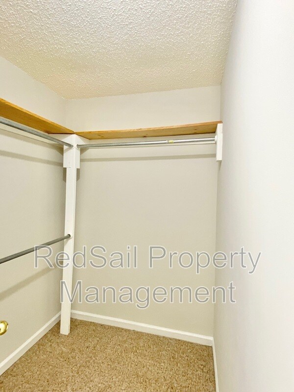 Building Photo - 110 Souverain Landing