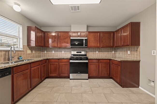 Building Photo - 2918 Latch Ln