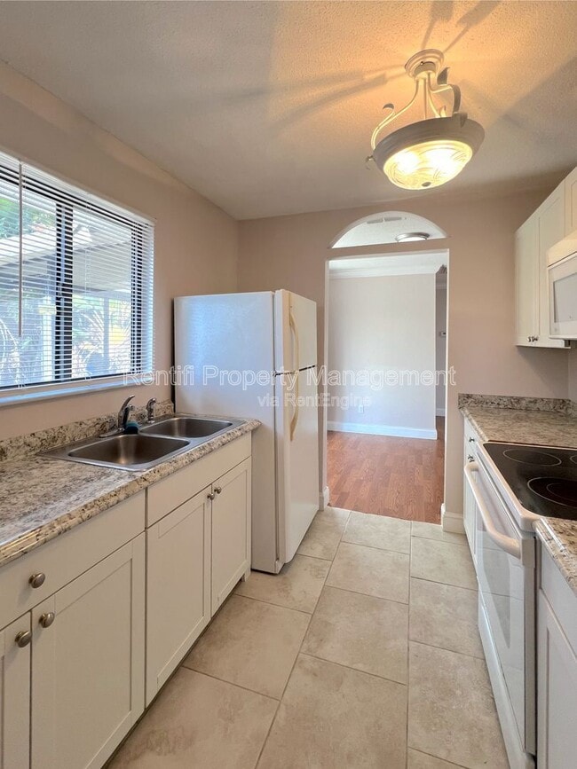 Building Photo - 18134 Matanzas Rd