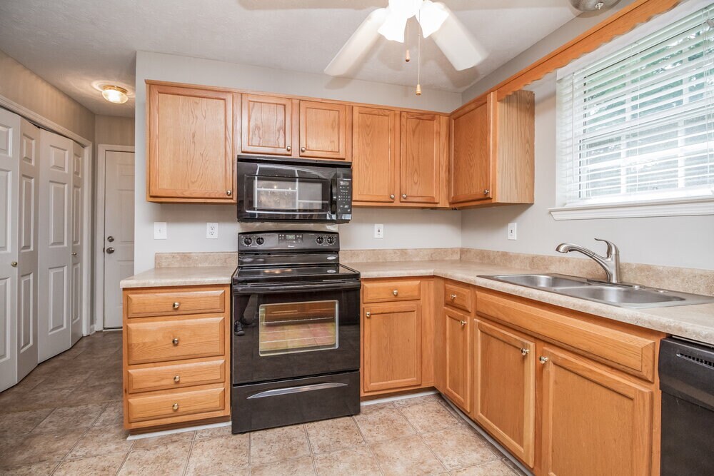 Building Photo - 607 Doral Pointe