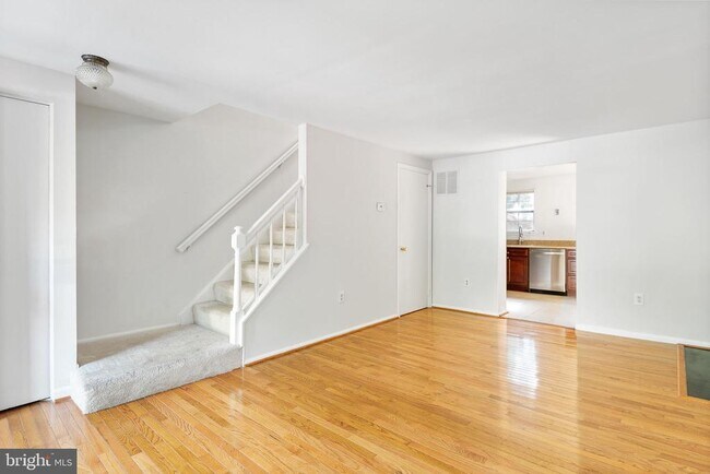 Building Photo - 31 Palmer Ct