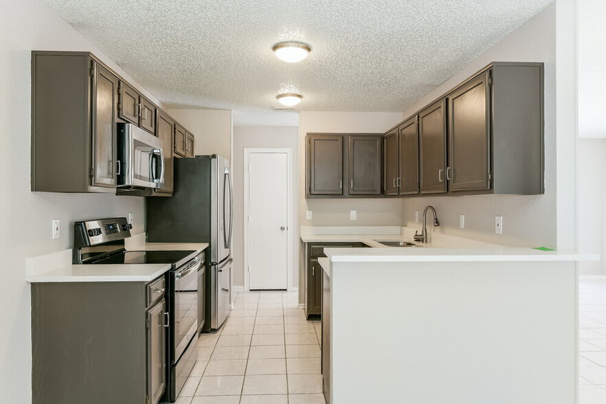 Building Photo - 907 Cedar Run Dr