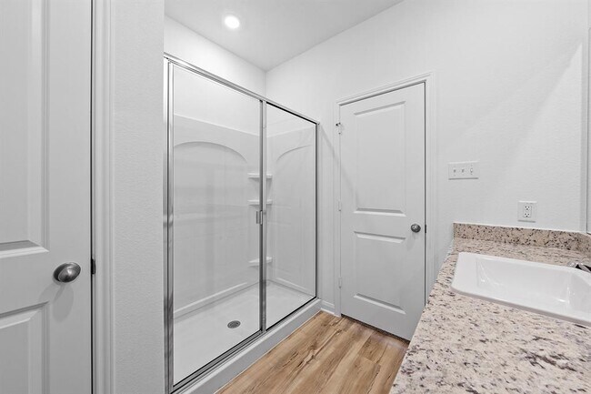 Building Photo - 112 Paradise Cyn Dr