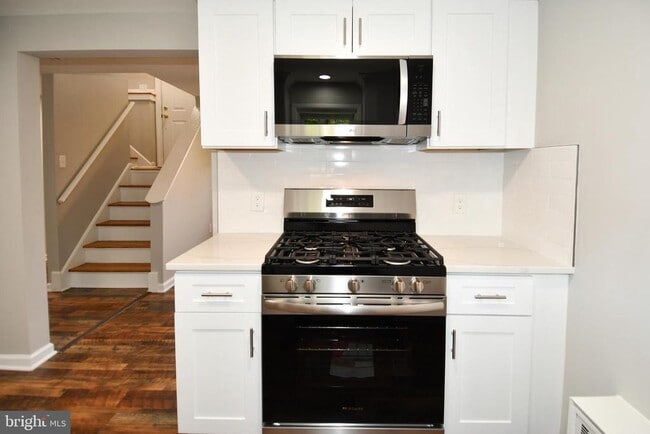 Building Photo - 3811 Forestdale Ave