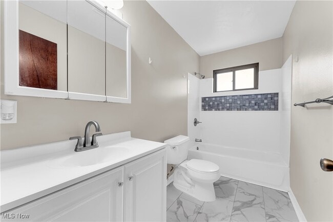 Building Photo - 4728 E 176th St
