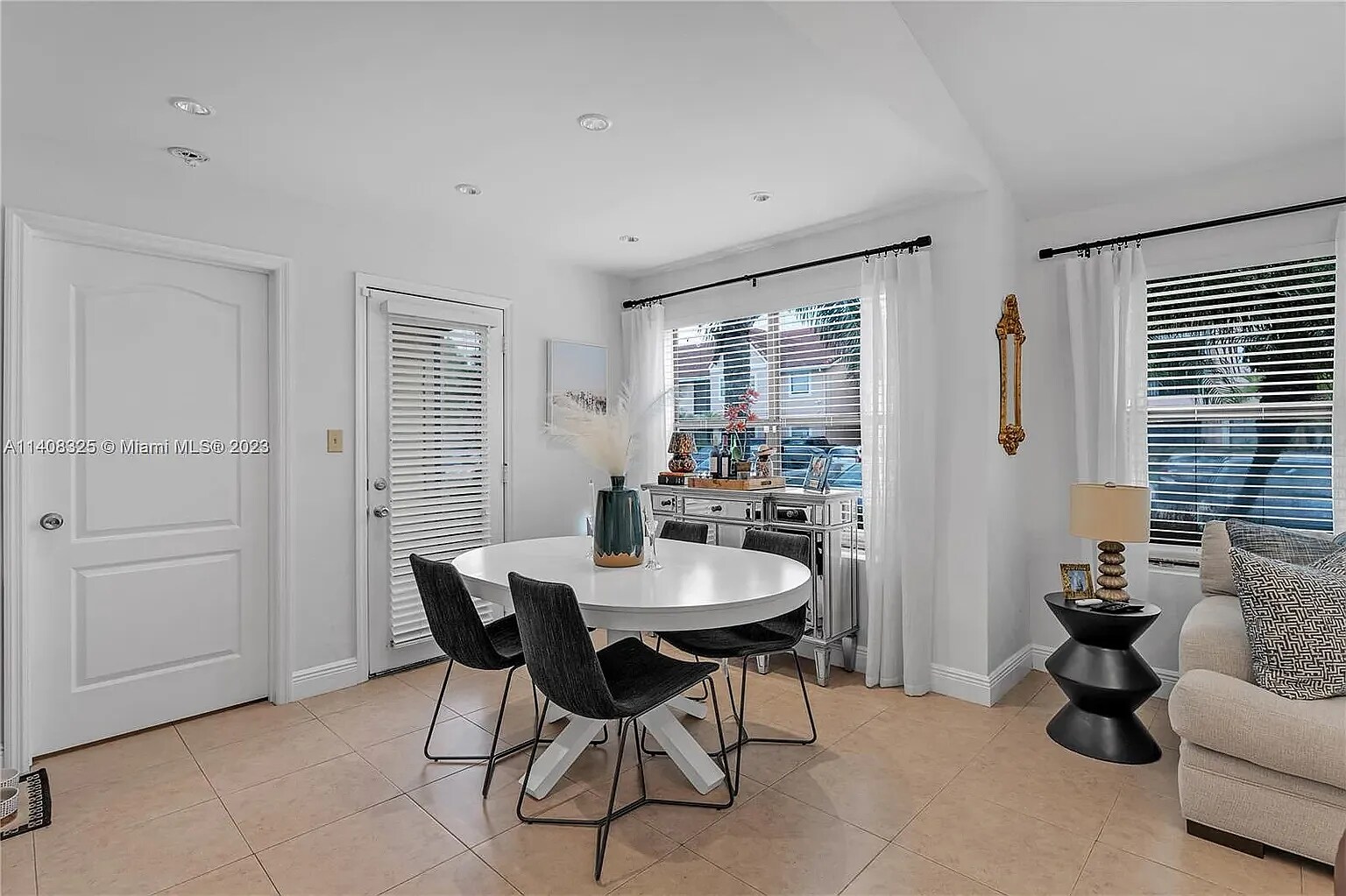 Building Photo - 10441 SW 156th Ct