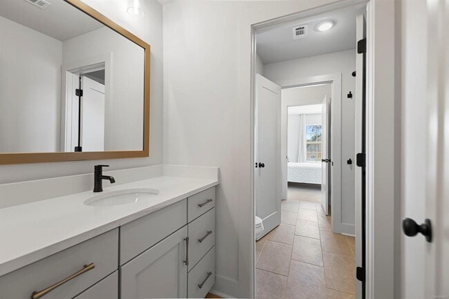 Building Photo - 1691 Pebble Creek Dr