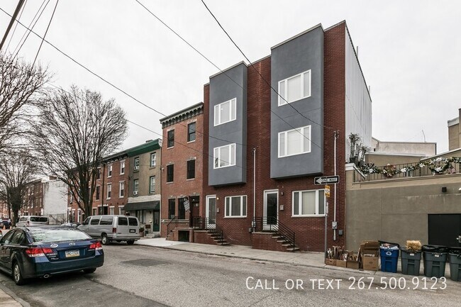 Building Photo - 1456 E Columbia Ave