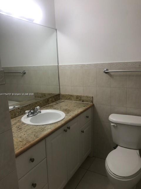 Building Photo - 7920 Grand Canal Dr