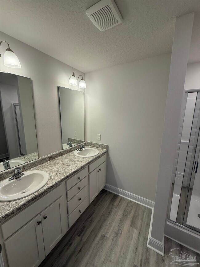 Building Photo - 9007 Golden Eye Dr