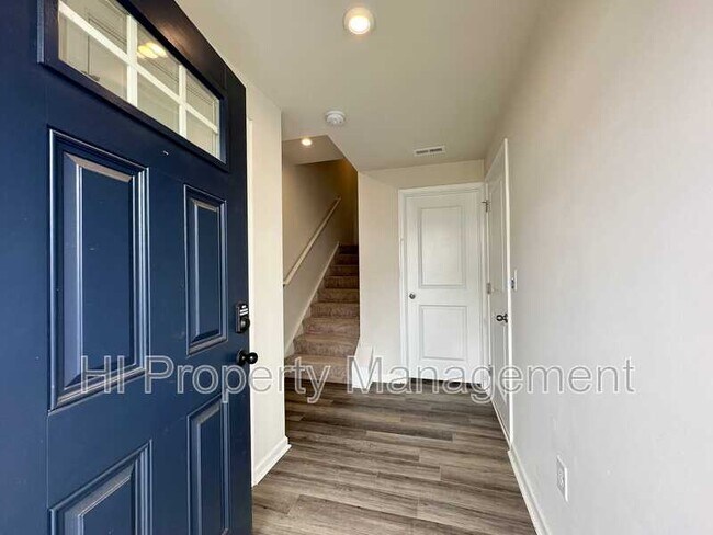 Building Photo - 11 High Pne Trl