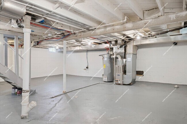 Building Photo - Charming 3-Bedroom Bungalow for Rent in Po...