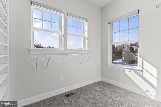 Building Photo - 12600 Coventry Mnr Wy